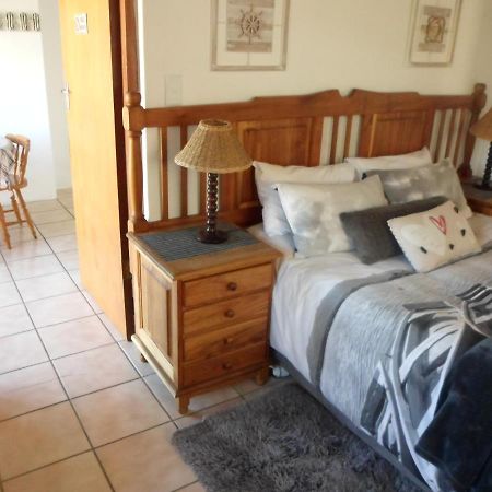 After8 B&B Kleinbaai Екстер'єр фото