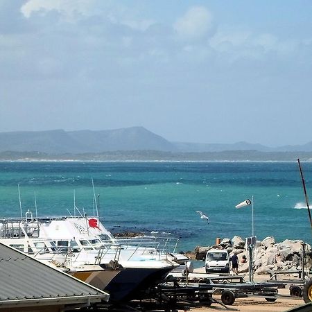 After8 B&B Kleinbaai Екстер'єр фото