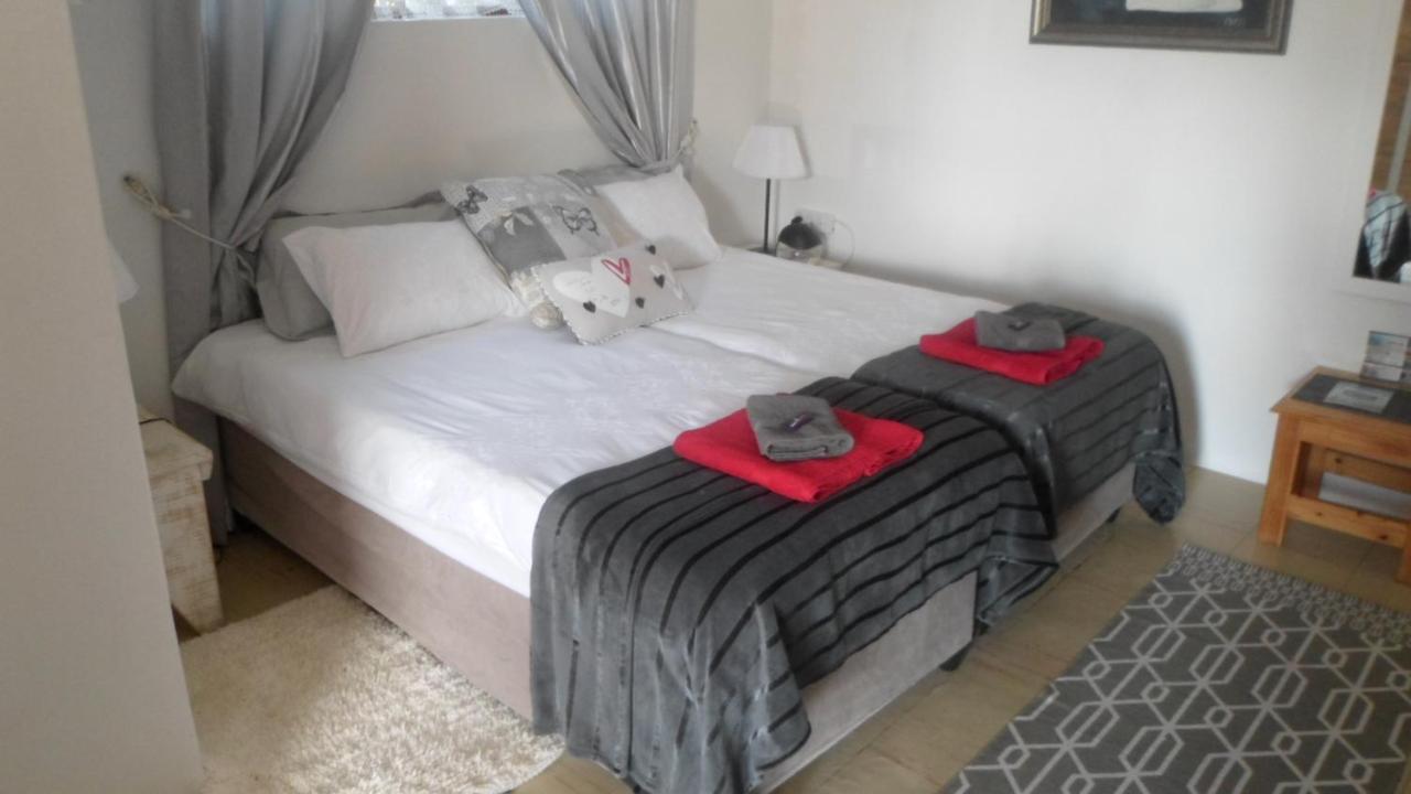After8 B&B Kleinbaai Екстер'єр фото